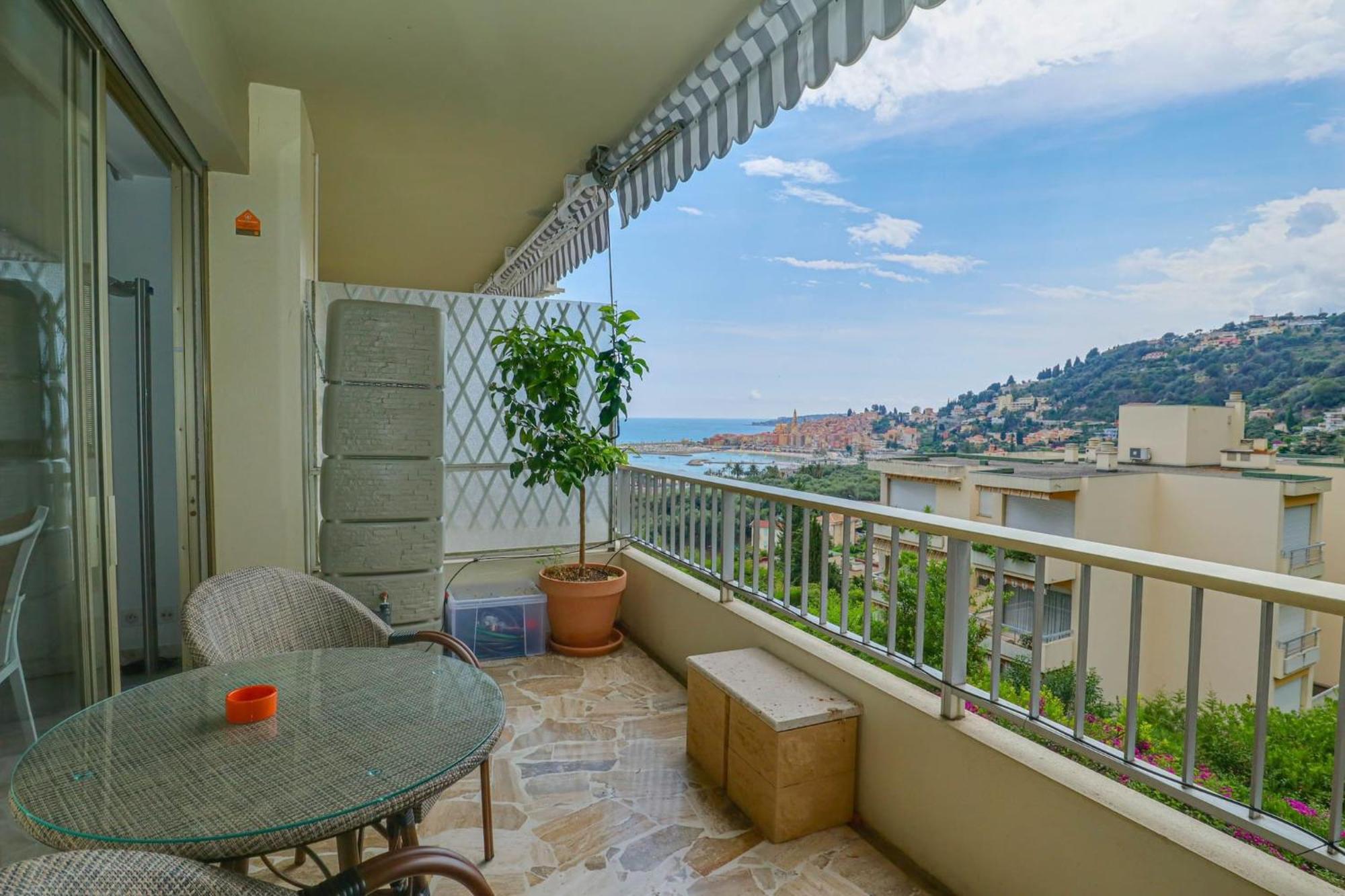 « La Grande » Vue Mer, Piscine Appartement *